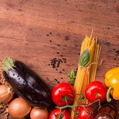 3. Dodajte veganske in vegetarijanske praznične jedi 3. Dodajte veganske in vegetarijanske praznične jedi