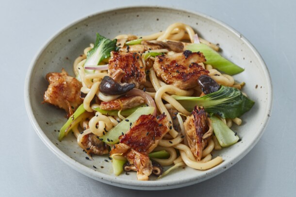 Pečeni rezanci z NoChicken Chunks 