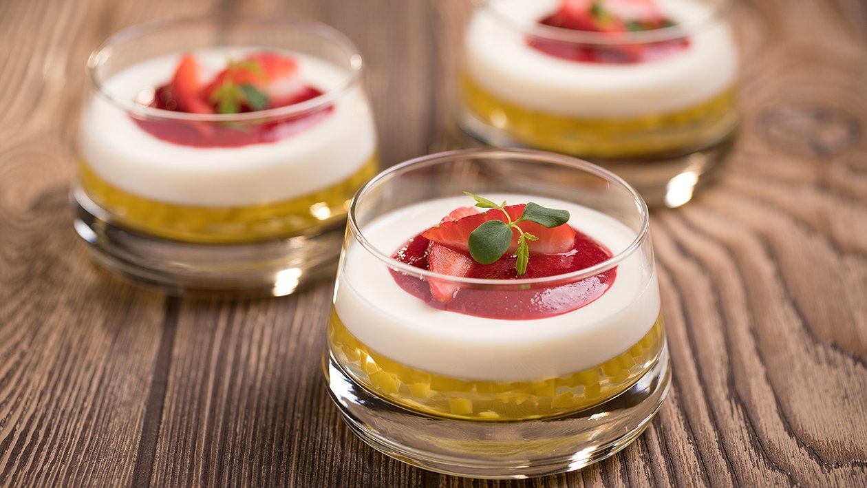 Kokosova Panna Cotta na mangovem želeju – - Recept